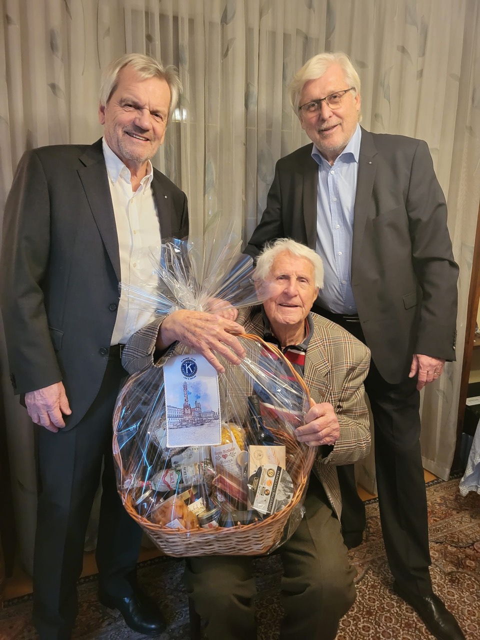 PHOTO-2024-11-27-13-27-09